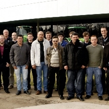 Associados visitam fábrica da John Deere, em Montenegro 