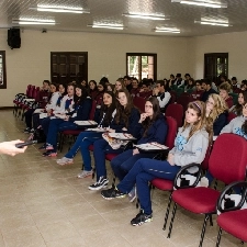 Seminário da Empregabilidade desperta interesse de jovens estudantes para o mercado de trabalho